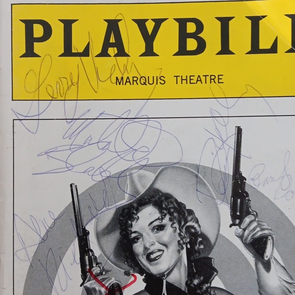 "Annie Get Your Gun" signed Playbill and XL T-shirt from Broadway 2000 - Picture 3 of 8